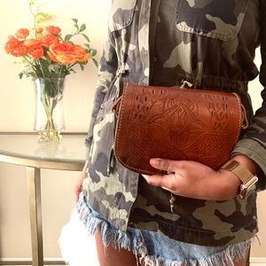 Handcrafted Leather Saddle Bag